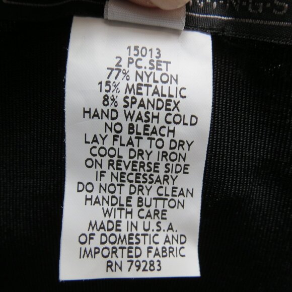 Alex Evenings Black/White/Silver Knit Top Metallic Thread Size Petite Medium - Picture 9 of 9